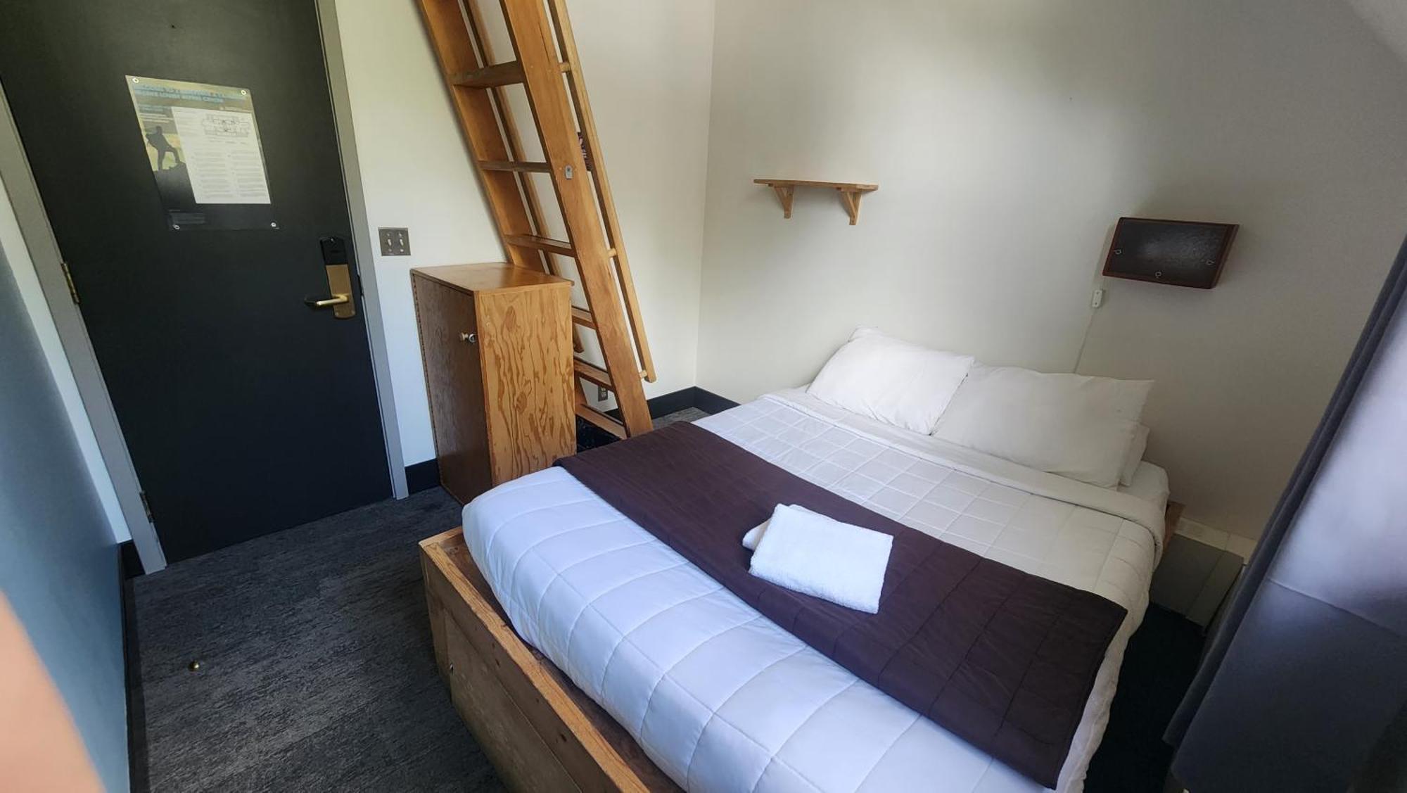 Hi Lake Louise Alpine Centre - Hostel 외부 사진