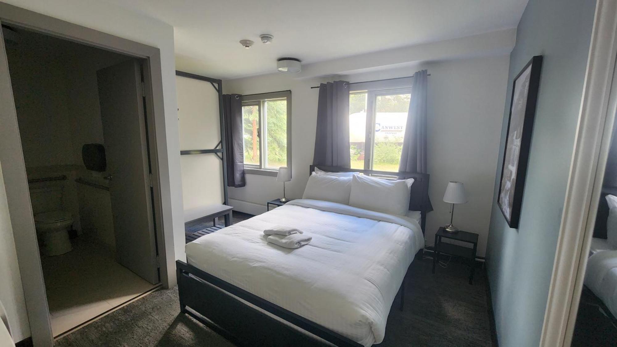 Hi Lake Louise Alpine Centre - Hostel 외부 사진
