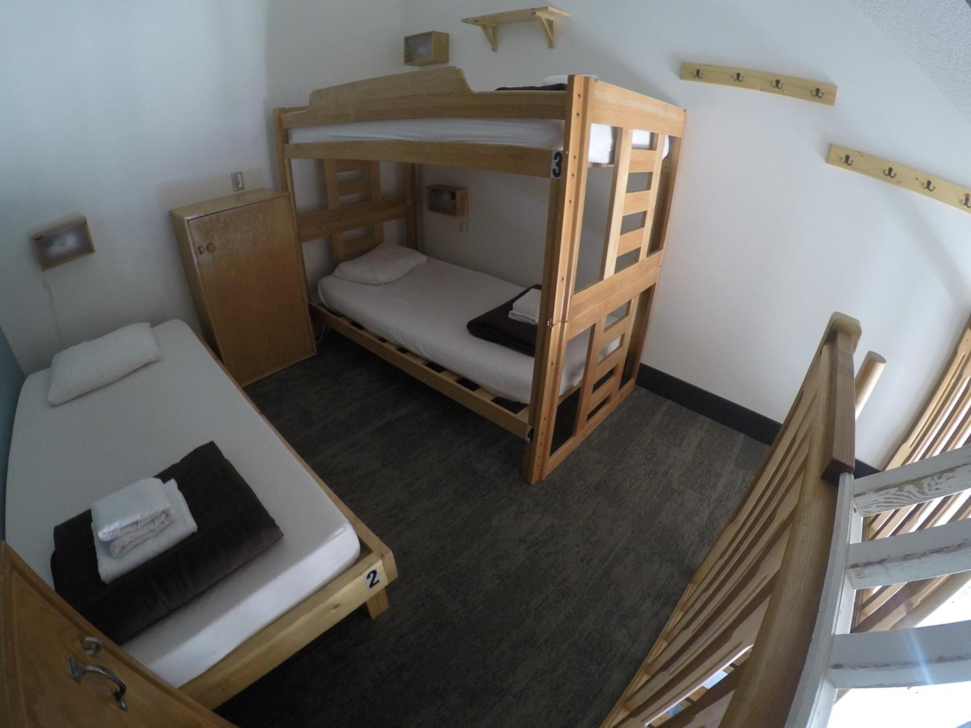 Hi Lake Louise Alpine Centre - Hostel 외부 사진