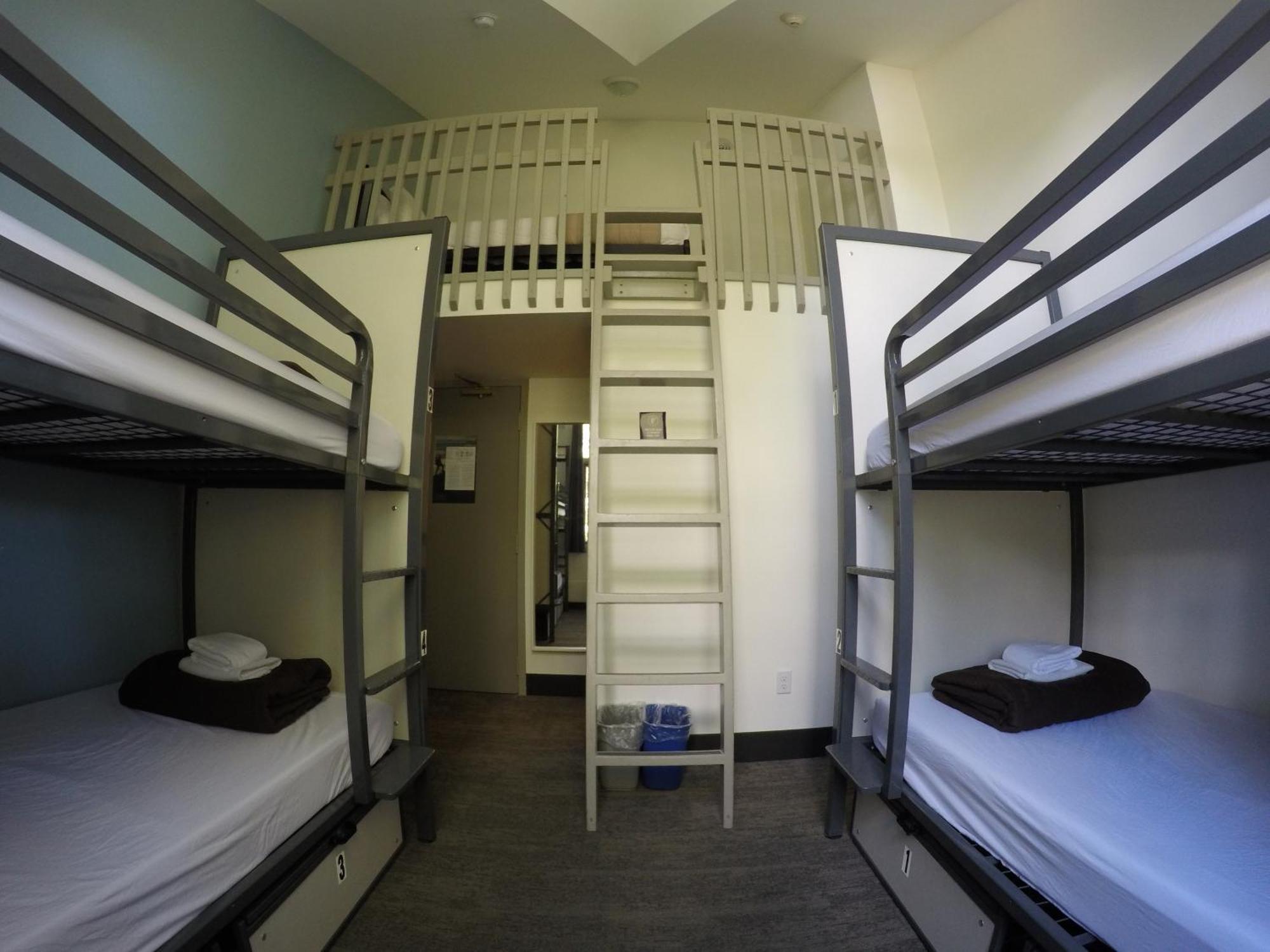 Hi Lake Louise Alpine Centre - Hostel 외부 사진