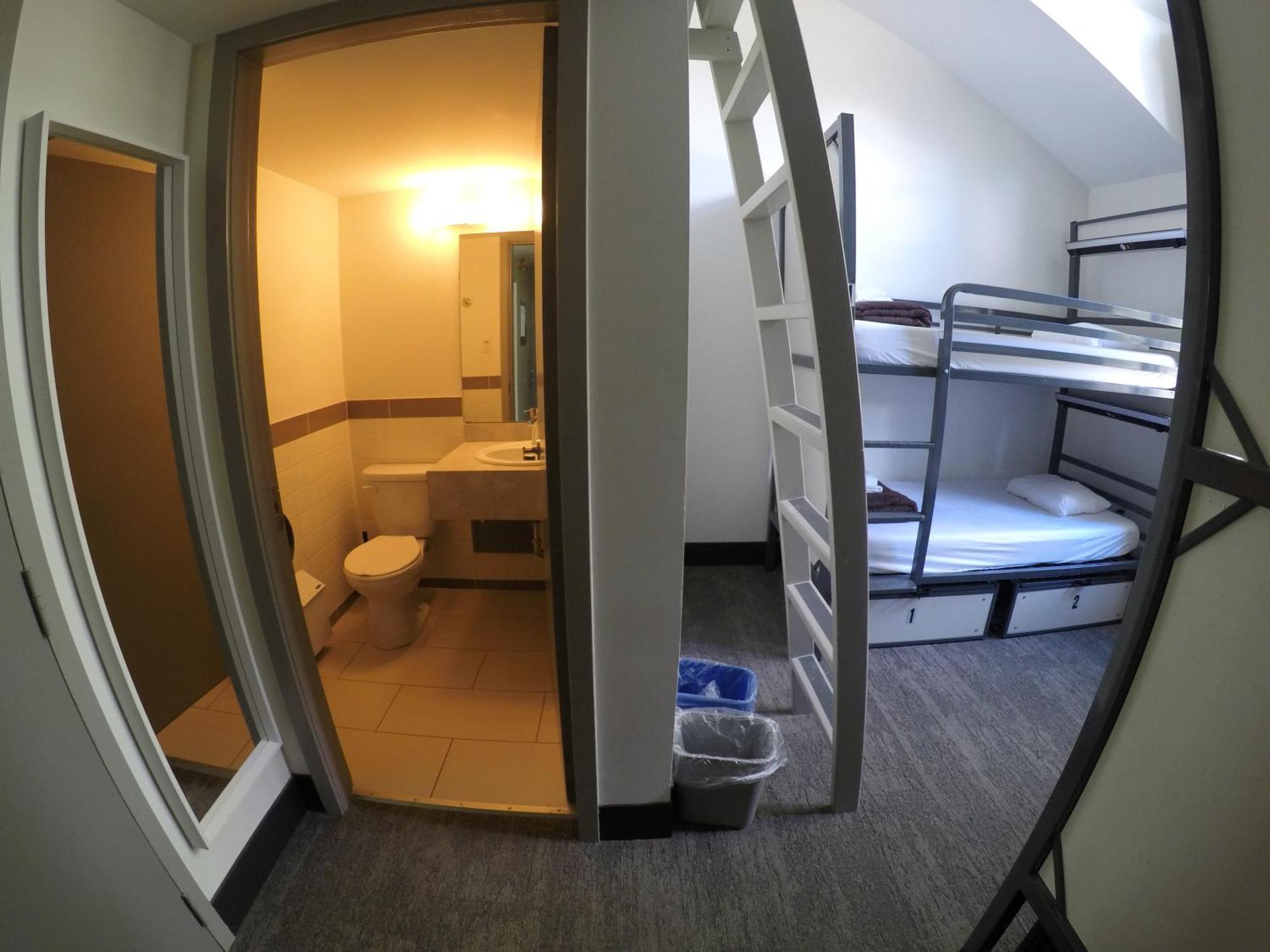 Hi Lake Louise Alpine Centre - Hostel 외부 사진