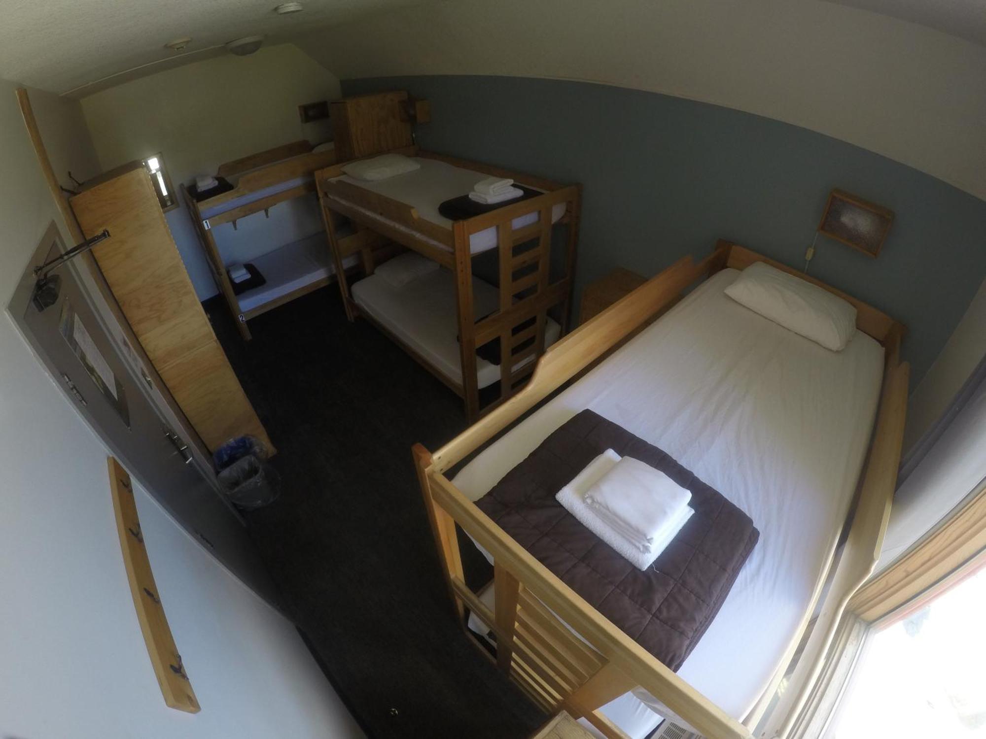 Hi Lake Louise Alpine Centre - Hostel 외부 사진